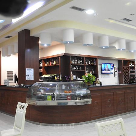 Hotel 3 Vellezerit Durrës 외부 사진