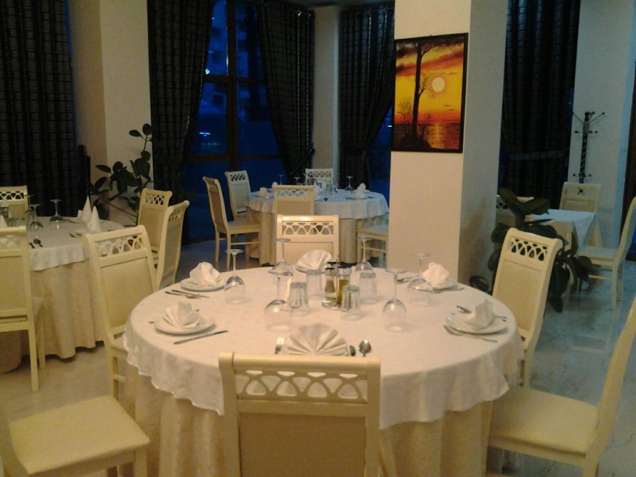 Hotel 3 Vellezerit Durrës 외부 사진