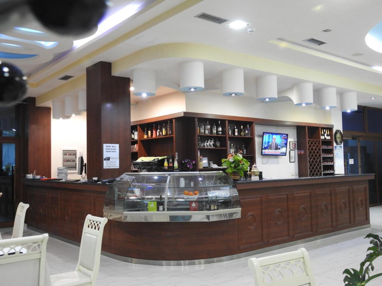 Hotel 3 Vellezerit Durrës 외부 사진