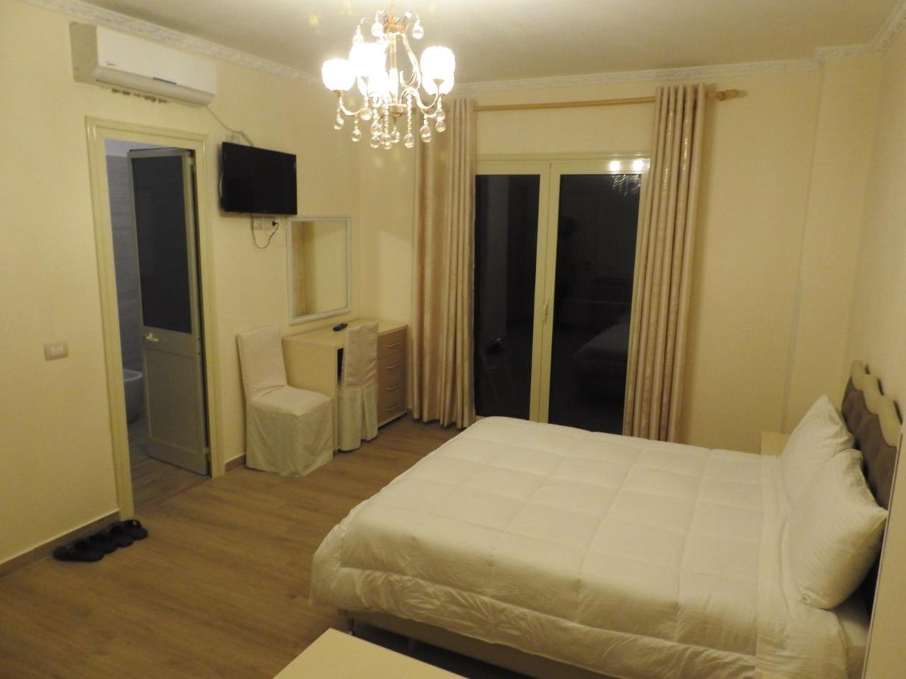 Hotel 3 Vellezerit Durrës 외부 사진