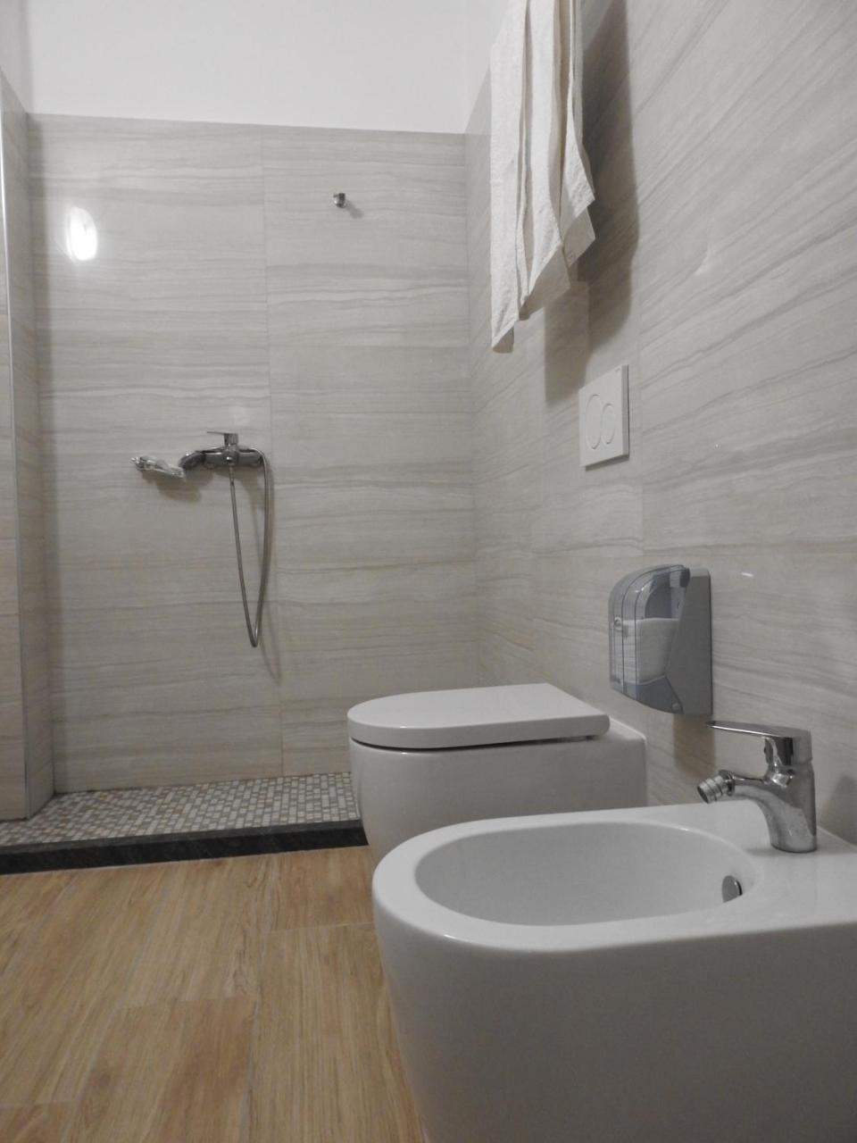 Hotel 3 Vellezerit Durrës 외부 사진