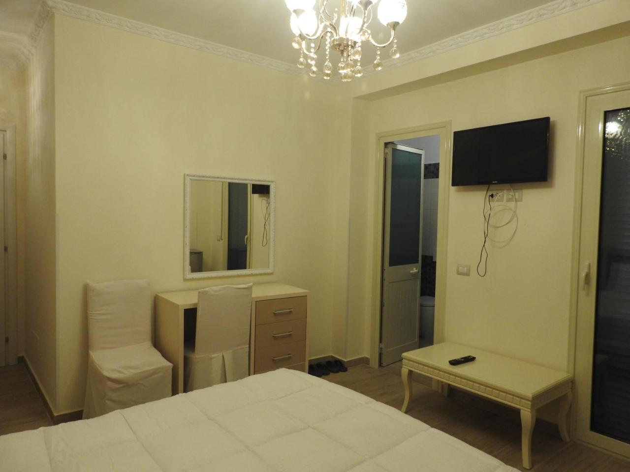 Hotel 3 Vellezerit Durrës 외부 사진