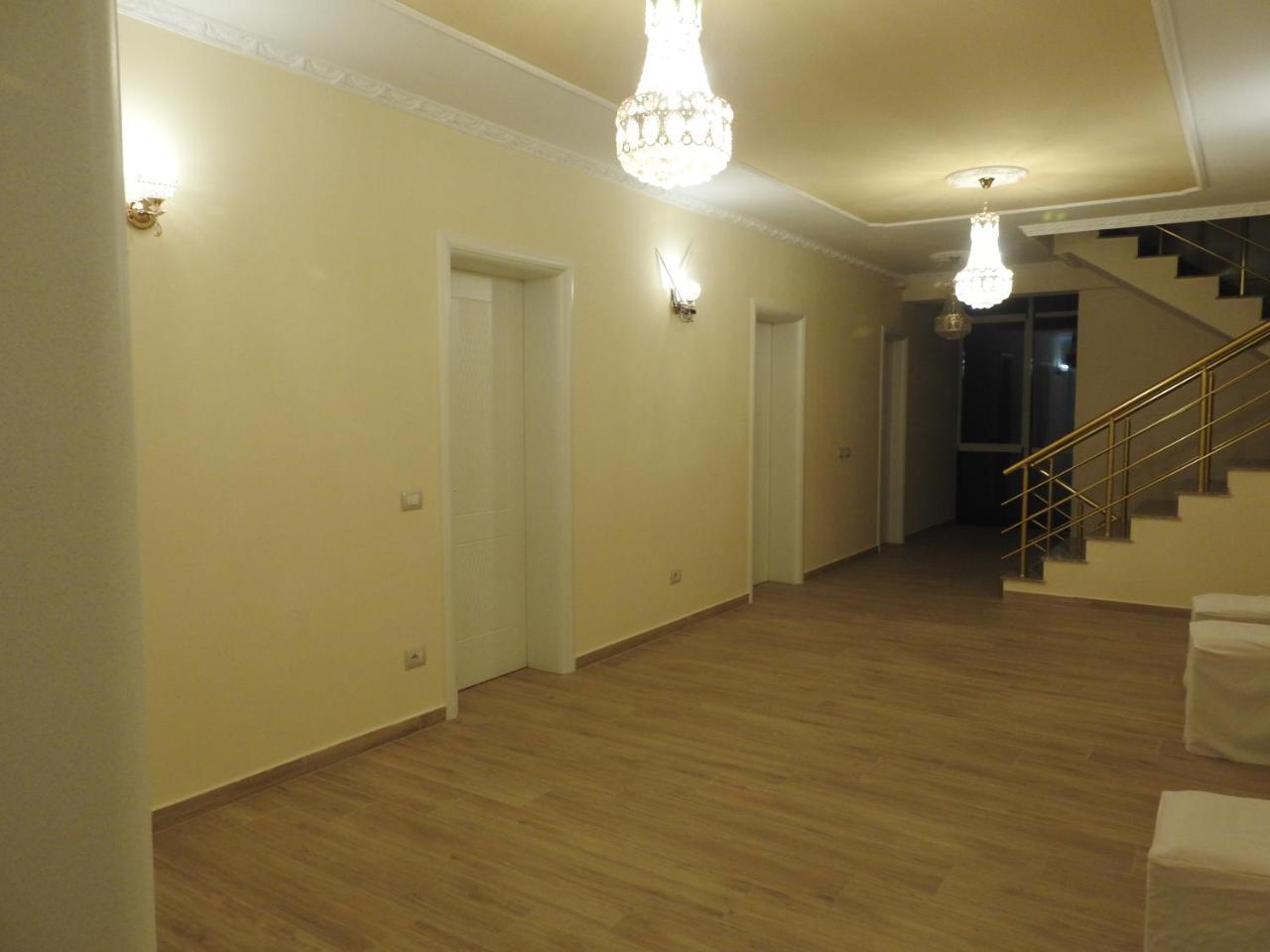 Hotel 3 Vellezerit Durrës 외부 사진